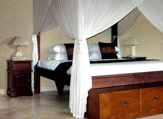 Mandala Desa Hotel Sukawati  Bagian luar foto